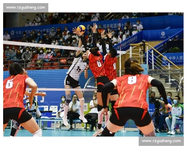 迪拉娜近照释出：从赛场到解说席，阳光始终伴我行